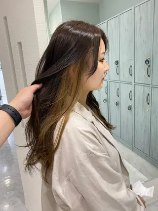 ロング カラー 中川 茜里のヘアスタイル