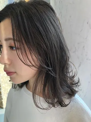 ミディアム カラー パーマ ヘアアレンジ 小田 莉加子のヘアスタイル