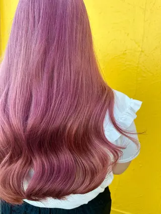 ロング カラー フカサワ シホのヘアスタイル