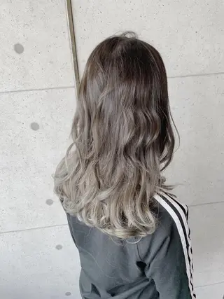 セミロング カラー 福森 みずきのヘアスタイル
