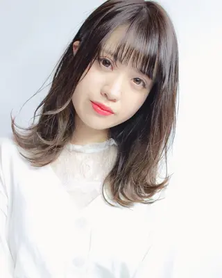 ミディアム カラー パーマ ヘアアレンジ トレンドヘア🩶 艶髪🩶yoshiのヘアスタイル