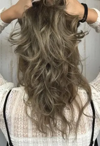 ロング カラー パーマ ヘアアレンジ チビ編み込みエクステ シールEXどぅ〜すのヘアスタイル