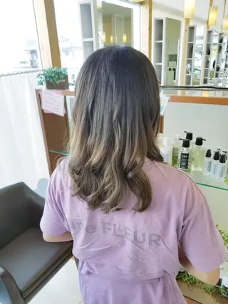 カラー SALOWIN栄 高須大貴のヘアスタイル