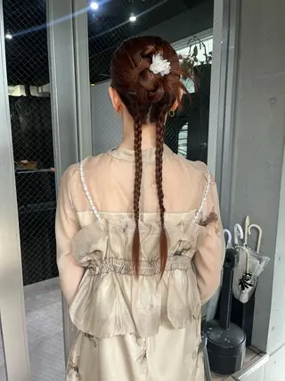 ロング カラー ヘアアレンジ ミルクティーベージュ ブリーチ 店長 清水のヘアスタイル