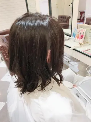 ショート カラー 粟田 めぐみのヘアスタイル