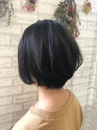 ショート カラー クボキ サヤのヘアスタイル