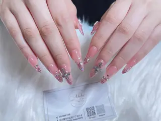 ネイル AKIKO ネイルサロンのネイルデザイン