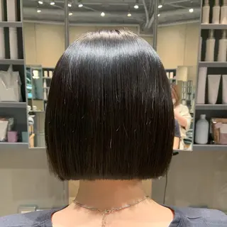 ショート カラー bh.maara デザイン／ハイトーンのヘアスタイル
