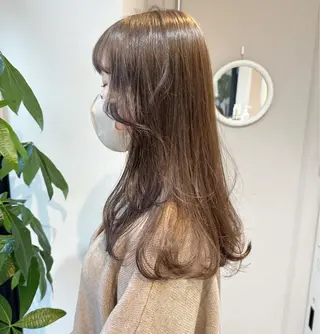 セミロング KAORU オリーブカラーのヘアスタイル