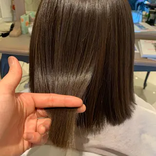 ミディアム SAKINO. ベージュカラーのヘアスタイル