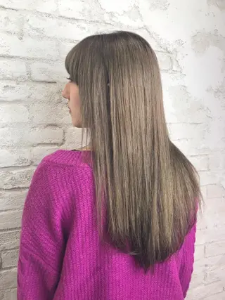 ロング 韓国ヘア✨グレージュ カラーasamiのヘアスタイル