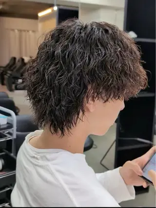 ショート パーマ メンズ 渋谷／ブリーチ／ カラーモデル／はるとのヘアスタイル