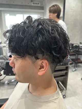 ショート パーマ メンズ ユウ🪄 パーマ指名No1のヘアスタイル