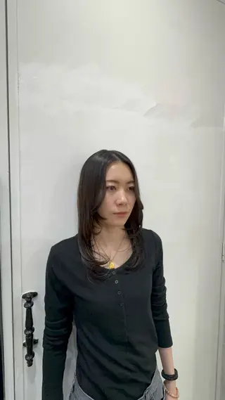ロング REBECCA 宮崎伊玖のヘアスタイル