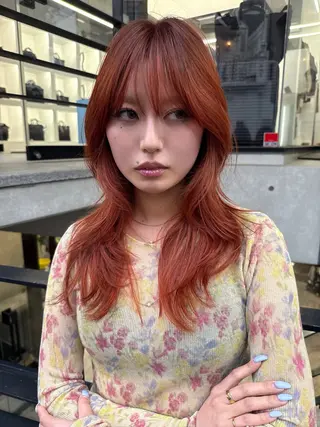 セミロング レイヤーカット\ウル フ　chinatsuのヘアスタイル