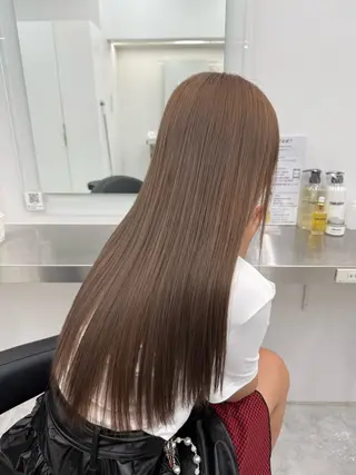 ロング カラー うる艶透明感ベージュ / RINO🥥🤍のヘアスタイル