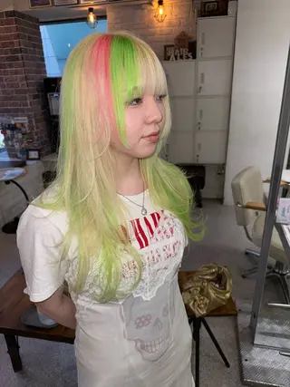ミディアム カラー レイヤーウルフ エクステ磯部のヘアスタイル