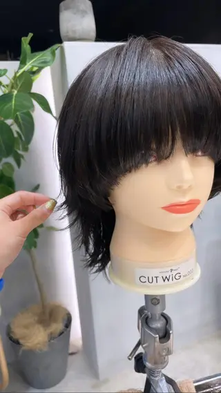 ミディアム 表参道ミディアム レイヤー山岸季生のヘアスタイル