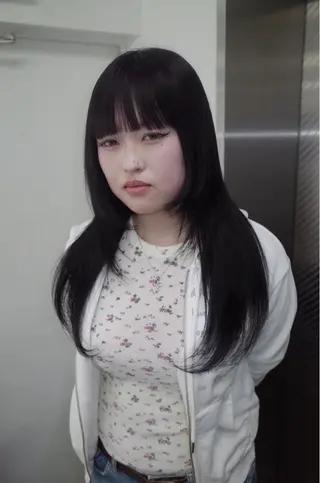 ロング カラー Momoka🪷 /ハイトーンのヘアスタイル