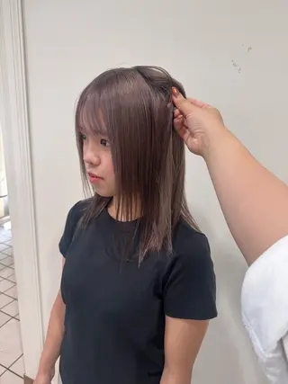 セミロング 🦋ブリーチなしダブ ルカラー🌈MEGUのヘアスタイル