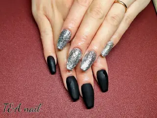 ミディアム ネイル T&A nailのネイルデザイン