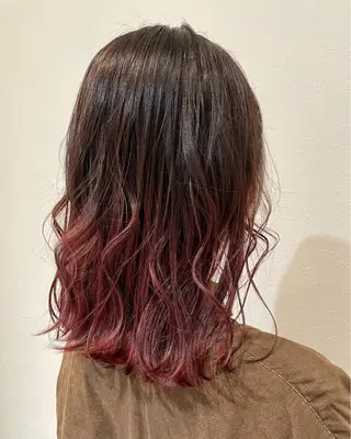 カラー 新谷 玲日のヘアスタイル