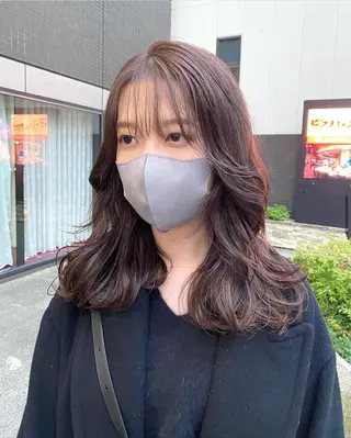 セミロング カラー パーマ ヘアアレンジ メンズ キッズ ネイル マツエク・マツパ アイブロウ 前川 朋香のヘアスタイル