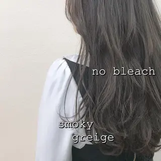ロング カラー レイヤーカット 透明感カラーのヘアスタイル