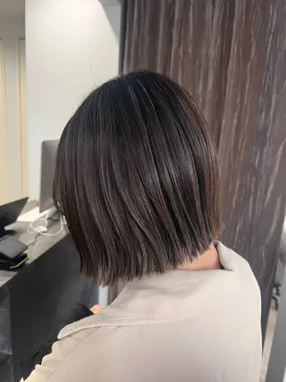 ショート カラー 小番 茜海のヘアスタイル