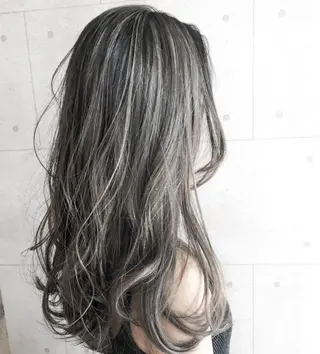 セミロング FERIAあべの KARINのヘアスタイル
