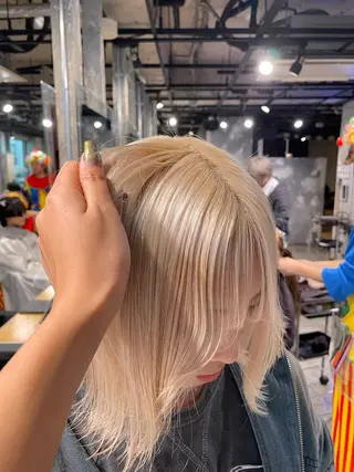 ミディアム カラー ハイトーン 横浜💞ミオのヘアスタイル