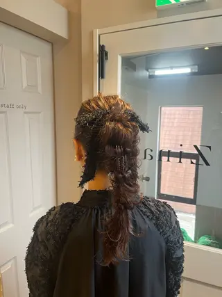 セミロング ヘアアレンジ ERENA💚 ヘアアレンジのヘアスタイル