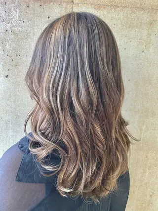 ロング カラー エクステ/ハイトーン /インナー礒野朱里のヘアスタイル
