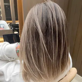 ミディアム ブリーチなし 透明感カラー/艶髪のヘアスタイル