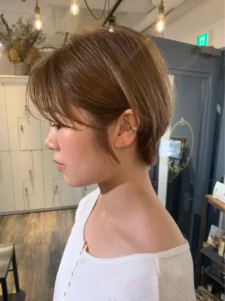 ショート カラー 安村 美奈のヘアスタイル
