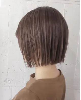ショート ヒナ/酸性ストレート ・艶カラー🌿のヘアスタイル