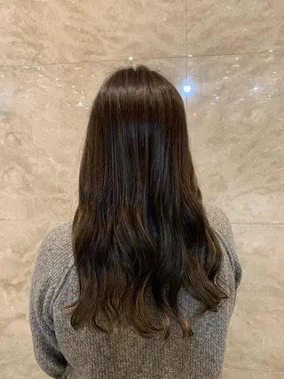 ロング カラー 中島 由理菜のヘアスタイル