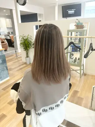 セミロング ケアブリーチ 黒瀬有汰のヘアスタイル