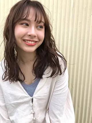 セミロング Kaede .のヘアスタイル