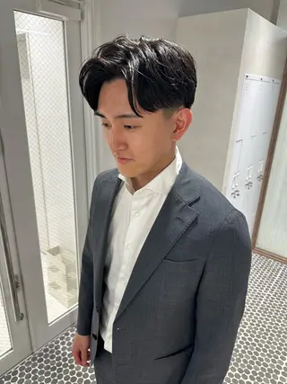 パーマ メンズ 俵 知広のヘアスタイル