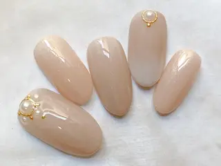 ミディアム Nagumo Mのネイルデザイン