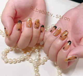 ネイル R.beauty サロンのネイルデザイン
