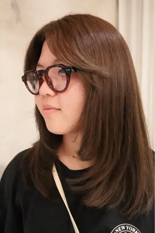 セミロング カラー なかやま れいかのヘアスタイル