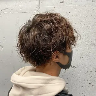 パーマ メンズ 顔まわりレイヤー デザインカットのヘアスタイル