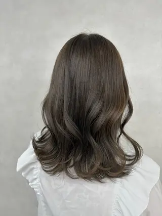セミロング カラー 大人レイヤー& 透明感カラー💄のヘアスタイル