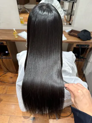 ロング 年齢悩みを全て解消/ 白髪と癖毛 松本雄光のヘアスタイル