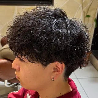 ショート カラー パーマ ヘアアレンジ メンズ 新宿のパーマ職人/ メンズパーマ/石見のヘアスタイル