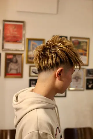 ショート カラー パーマ メンズ 石鳶 勝のヘアスタイル