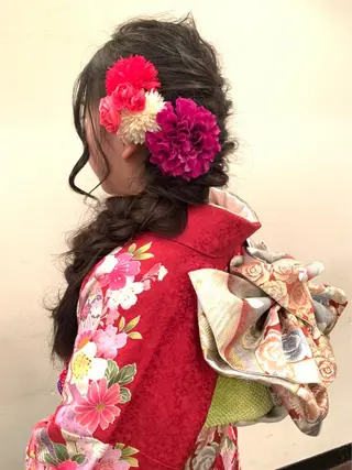 ロング ヘアアレンジ 鶴﨑 美優亜のヘアスタイル