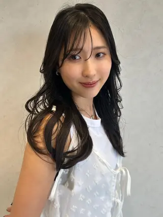 ロング カラー レイヤー/インナー カラー🦋ルイのヘアスタイル